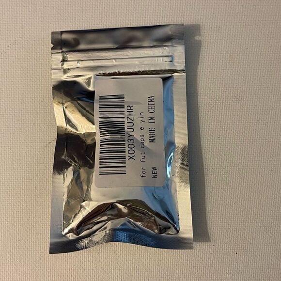 Ford valve Stem caps in Silver set of 4 NWT - Picture 4 of 4